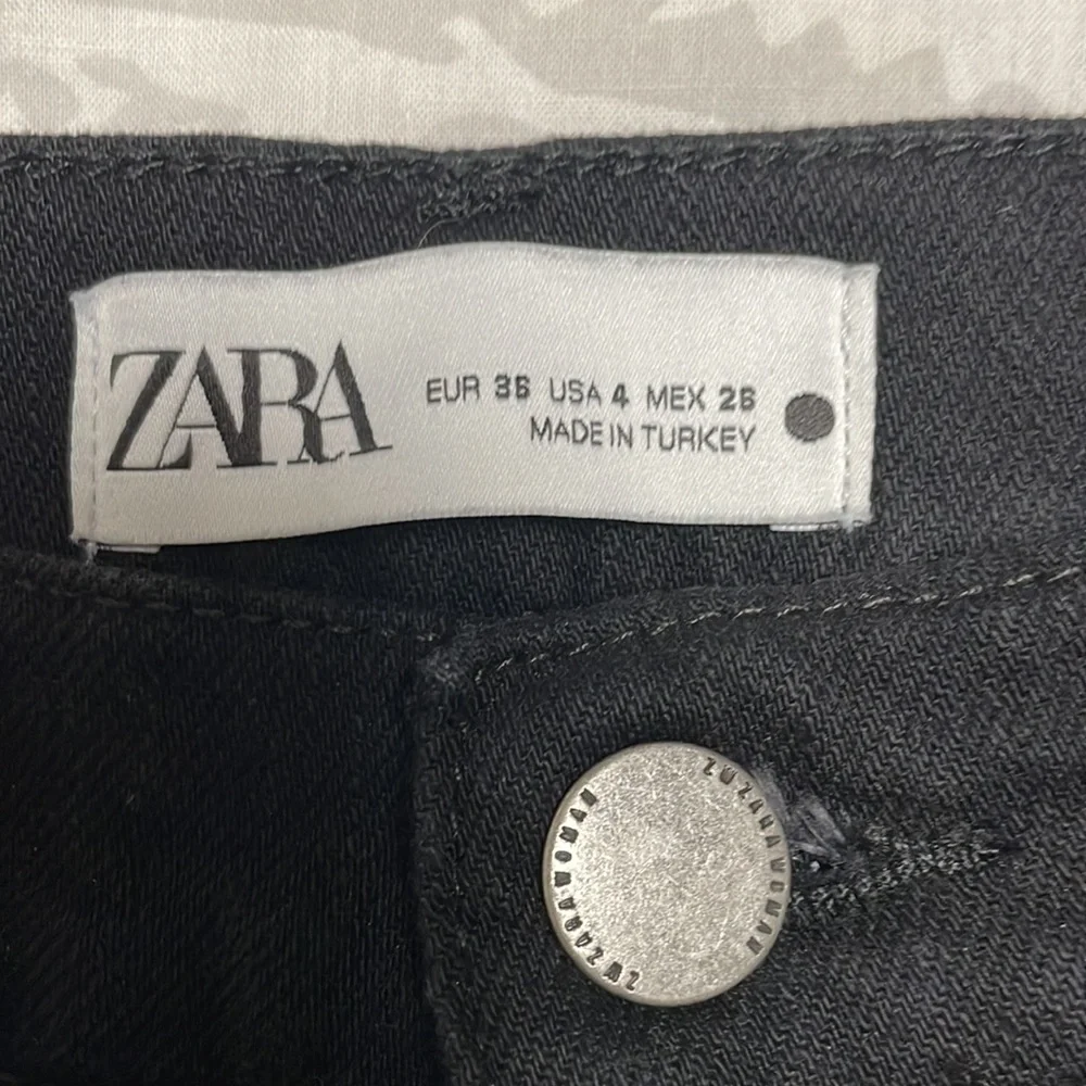 LIKE NEW** Zara ZW High-Waisted Cropped Slim Fit Jeans - Picture 6 of 8